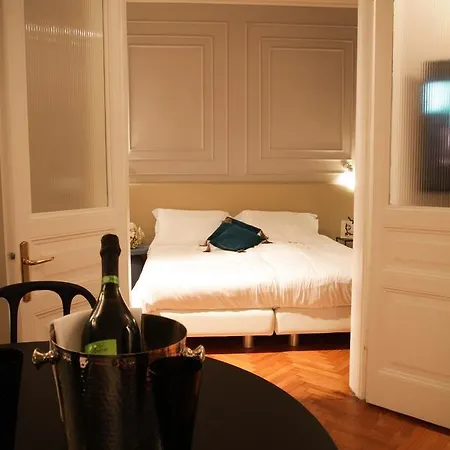 Urban Homy Apartment *
